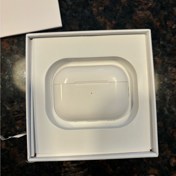 AirPods Pro 2nd gen - Picture 6 of 8